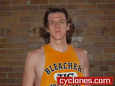 Vanderbeken Is ISU's First Canadian Hoopster