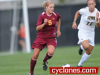 Cyclones Battle a Pair of League Champions