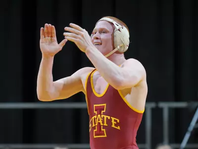 No. 3 ISU Wrestlers Handle No. 11 Oklahoma