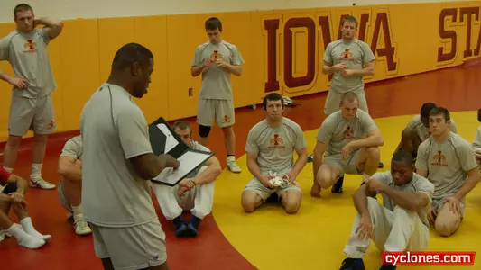 Wrestlers Open 2009-10 Campaign With SDSU