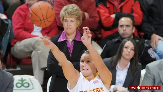 Cyclones Hold Fairfield to 10 Second Half Points in Win