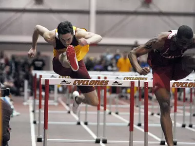 Sprinters Shine at UNI Dome Open