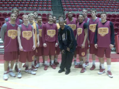 Willoughby Chats With The Cyclones