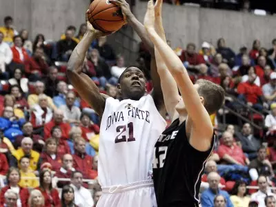 Kansas State Downs Iowa State, 50-46