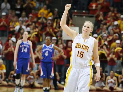 Ezell Advances to Semis of Three-Point Contest
