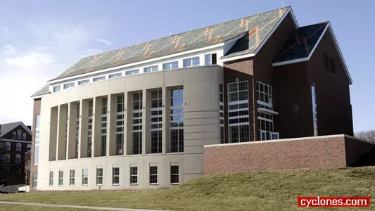 VIDEO: Inside Men's Basketball, Academics