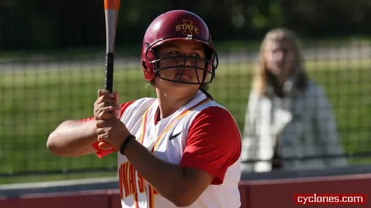 Cyclones Upend Southern Illinois, 2-1