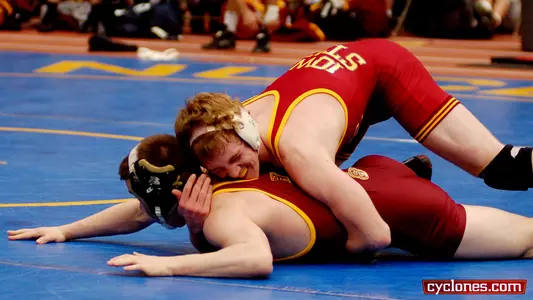 ISU Pins Bloomsburg to Advance at National Duals, 38-7