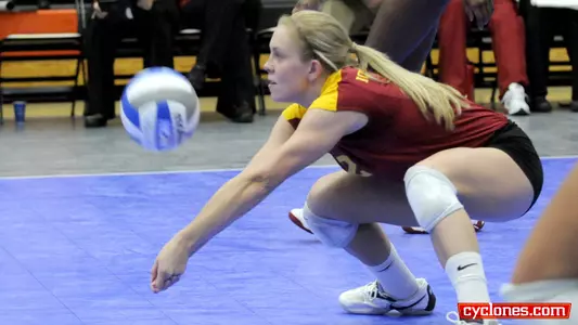 Cyclones Win in Three Against Wildcats