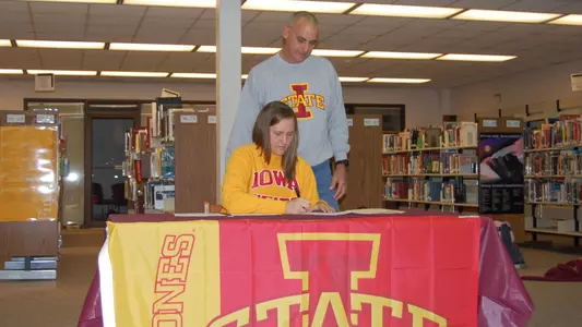Cyclones Sign Three-Time All-Stater Beth Wagner