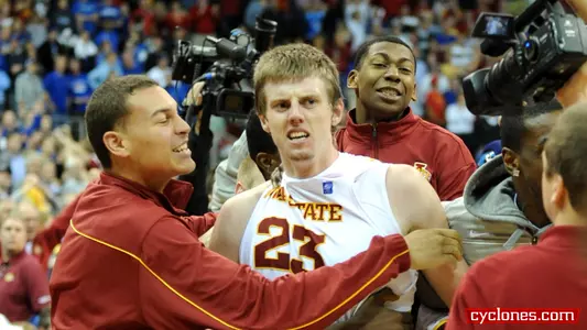 Vanderbeken's Bomb Buries Creighton, 91-88