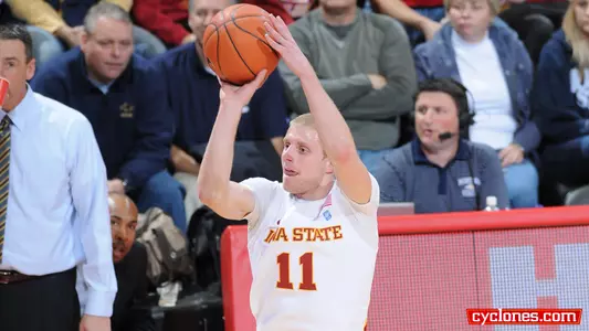 Iowa State Heads to Iowa For Annual Hy-Vee Cy-Hawk Series