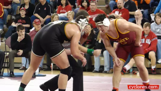 ISU Wrestlers Lead After Semis, Six To Finals