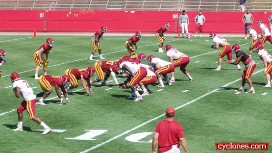 Offense Crisp in Saturday Scrimmage