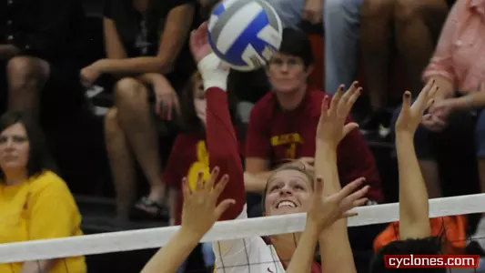 Cyclones Lose Heartbreaker in Austin