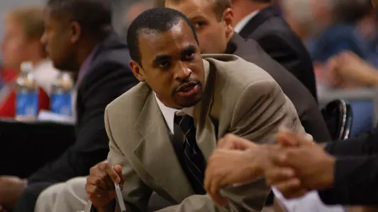 McRoy Joins Men's Hoops Staff