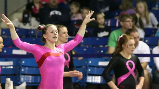 Stellar Bars Effort Rallies Cyclones to Tie For Top Honors