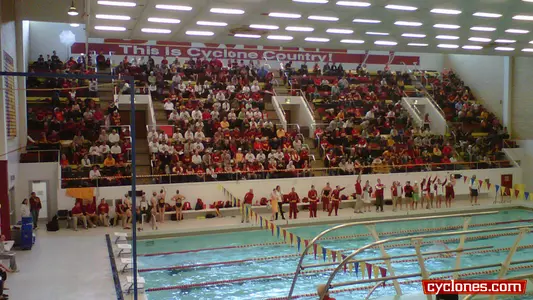Cyclones Open Season With Alumni Meet