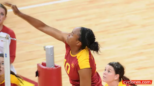 Volleyball Freshman Orientation: Victoria Hurtt