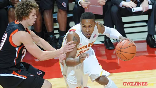 No. 22 Cincinnati Holds Off Iowa State, 78-70