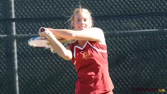 Cyclones Defeat Drake, 5-2