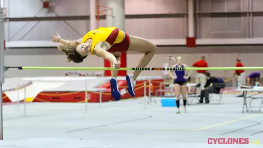 Cyclones Kick Off Track Season At Holiday Preview