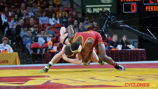 Iowa State Falls To No. 1 Iowa, 28-8