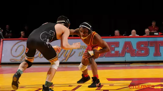 ISU Defeats WVU 45-3 In Big 12 Dual Finale
