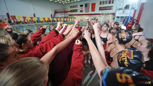 Cyclones trail Kansas after day one, 75.5-74.5