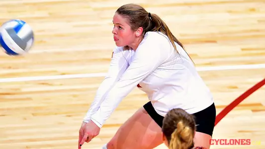 Nolan, Hurtt Named to AVCA All-Region Team