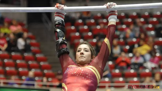 Cyclones Defeat WVU Behind Santerre's Record Night