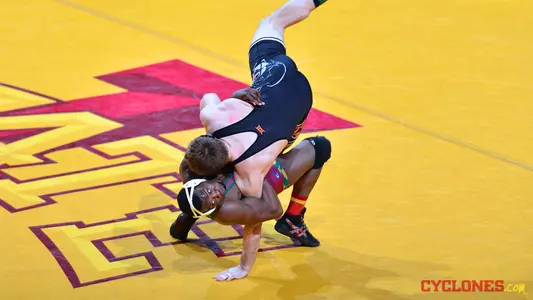 No. 7 Oklahoma State Clips No. 8 Iowa State, 20-15