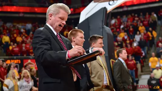 Fennelly Named A 2015 WBCA Victory Club Recipient