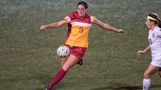 Cyclones Fall to No. 3 West Virginia