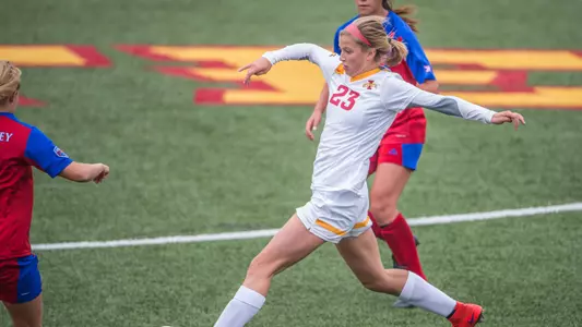 ISU Falls in Hard-Fought Contest to Texas, 2-1
