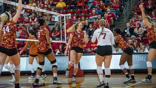 No. 5 Texas Prevails Over Iowa State, 3-0
