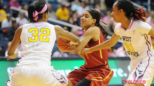 Iowa State Falls in Late Seconds to WVU, 54-52
