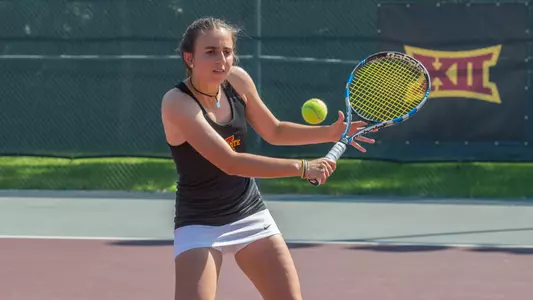 Cyclone Pair Stays Undefeated