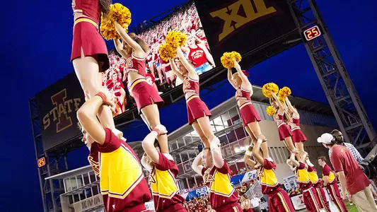 Cheerleaders To Host Tryout Prep Clinic