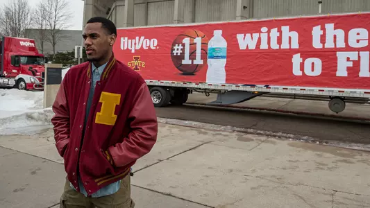 Hy-Vee Makes Water Donation To Flint In Honor of Morris