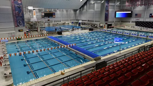 Two Relays Reach Podium At Big 12 Championship