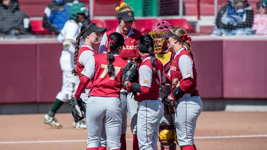 Cyclones Hit Road To Face Drake, UNI