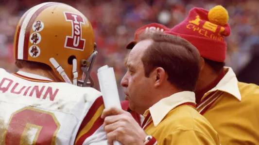 Earle Bruce