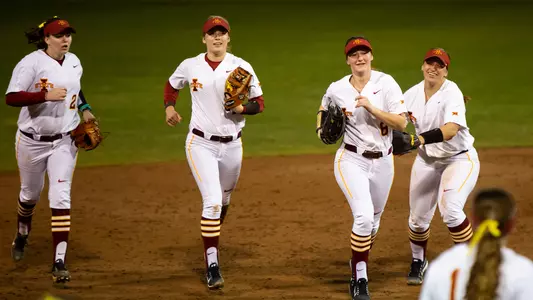 Sami Williams, Savannah Sanders, Taylor Nearad and Sally Woolpert