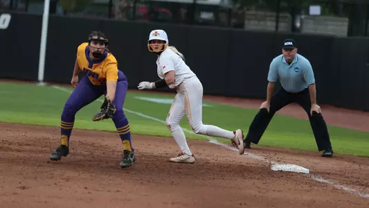 Kasey Simpson vs. UNI