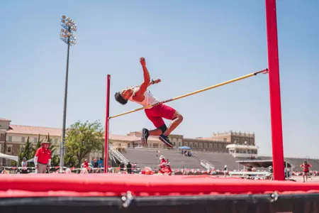 Thompson, Willits Claim Multi-Event Titles Image