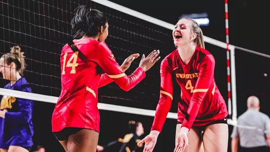 Jordan Hopp and Solei Thomas