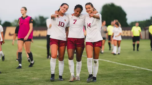 Lauren Hernandez, Salome Prat & Sophia Thomas