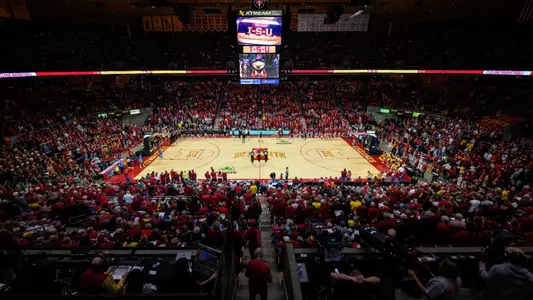 Hilton Women's Basketball Cy-Hawk