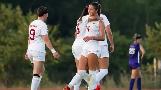 Lauren Hernandez vs. UNI